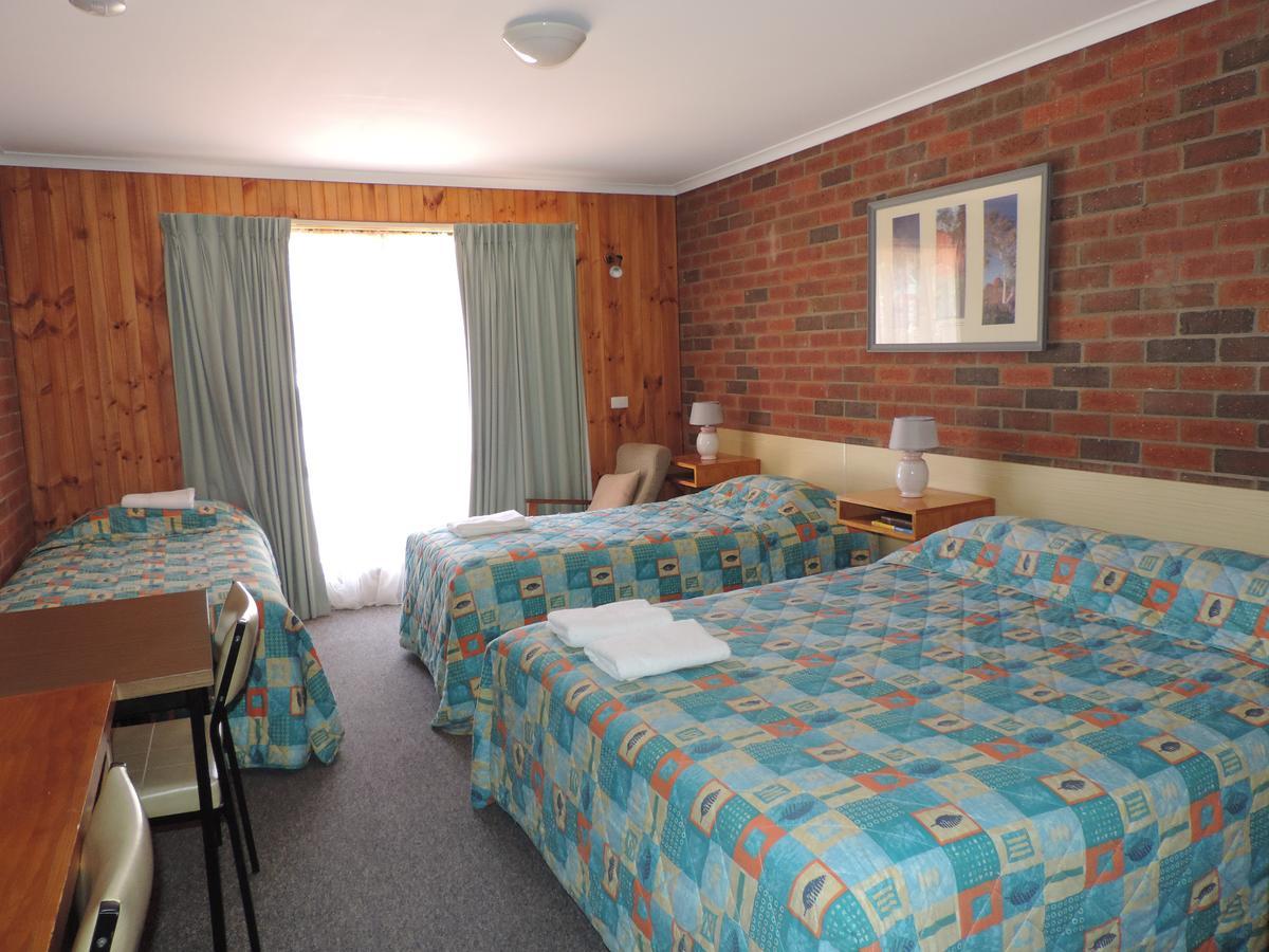 Tooleybuc Country Roads Motor Inn Екстер'єр фото