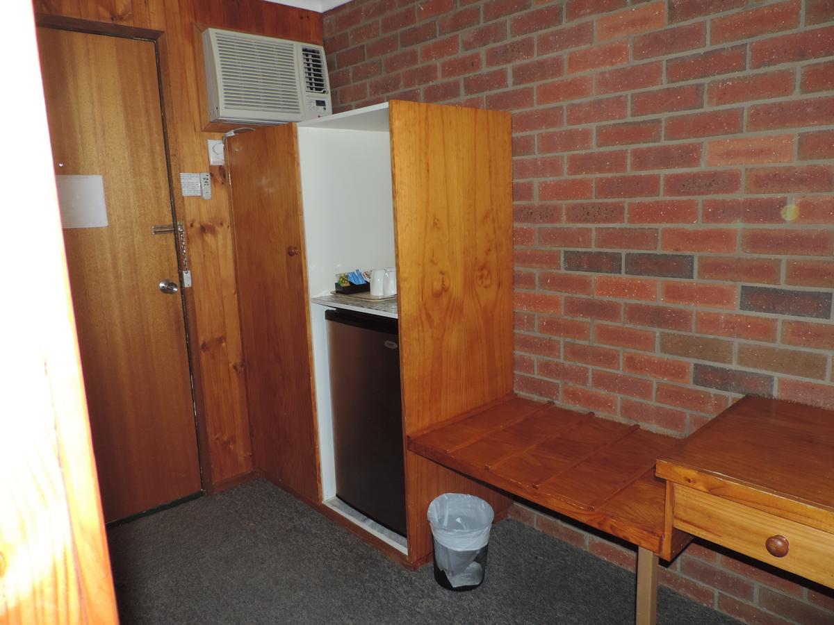 Tooleybuc Country Roads Motor Inn Екстер'єр фото