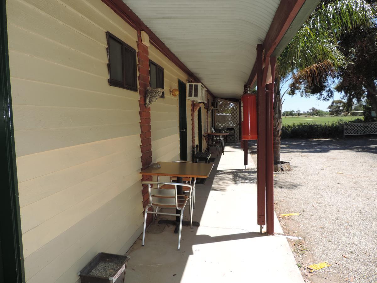 Tooleybuc Country Roads Motor Inn Екстер'єр фото